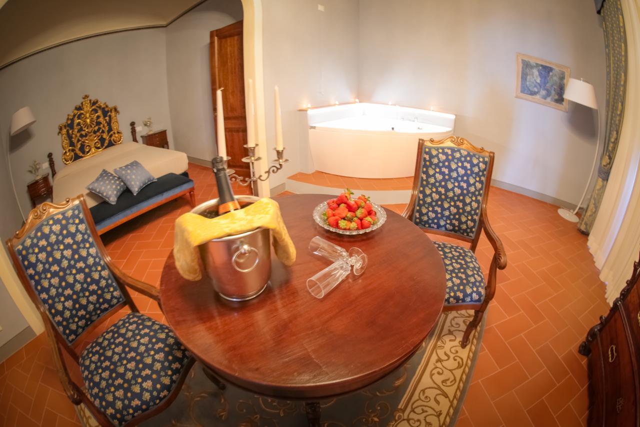 Relais Villa Poschi Pugnano Buitenkant foto